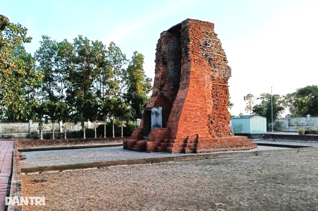 Khu tháp cổ nghìn năm tuổi... mưa lớn là ngập: Phương án bảo vệ ra sao? - 2