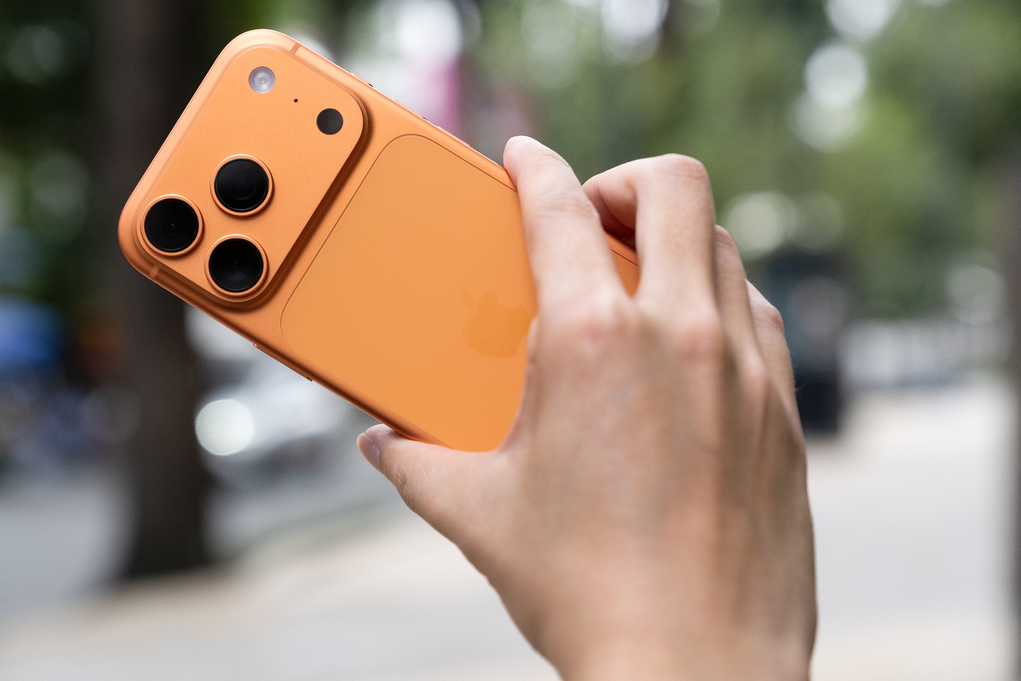 Đây là ảnh thực tế iPhone 17 Pro đang 