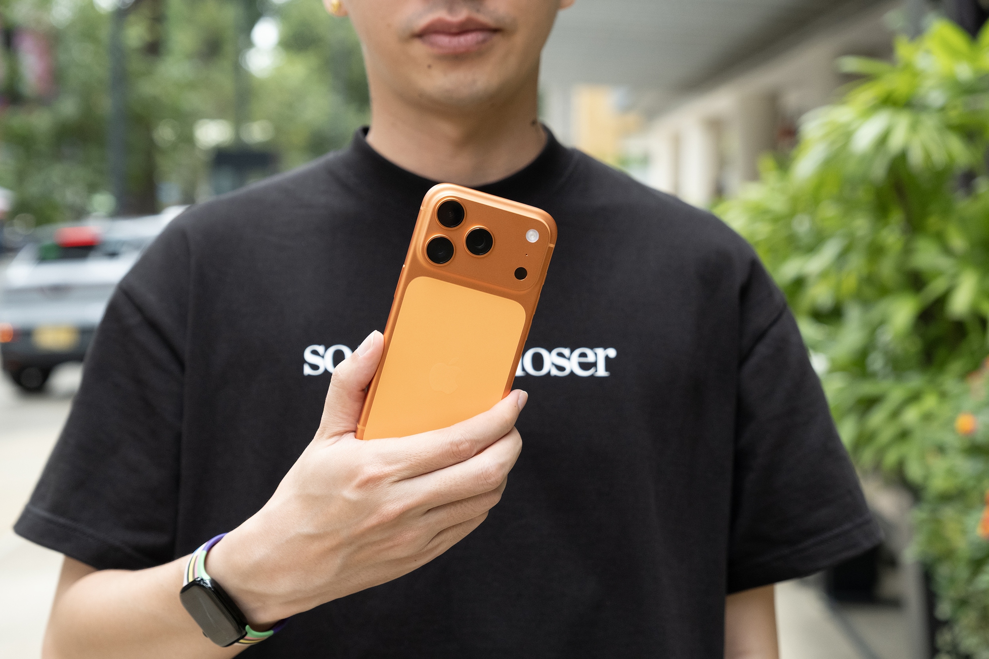 Đây là ảnh thực tế iPhone 17 Pro đang 