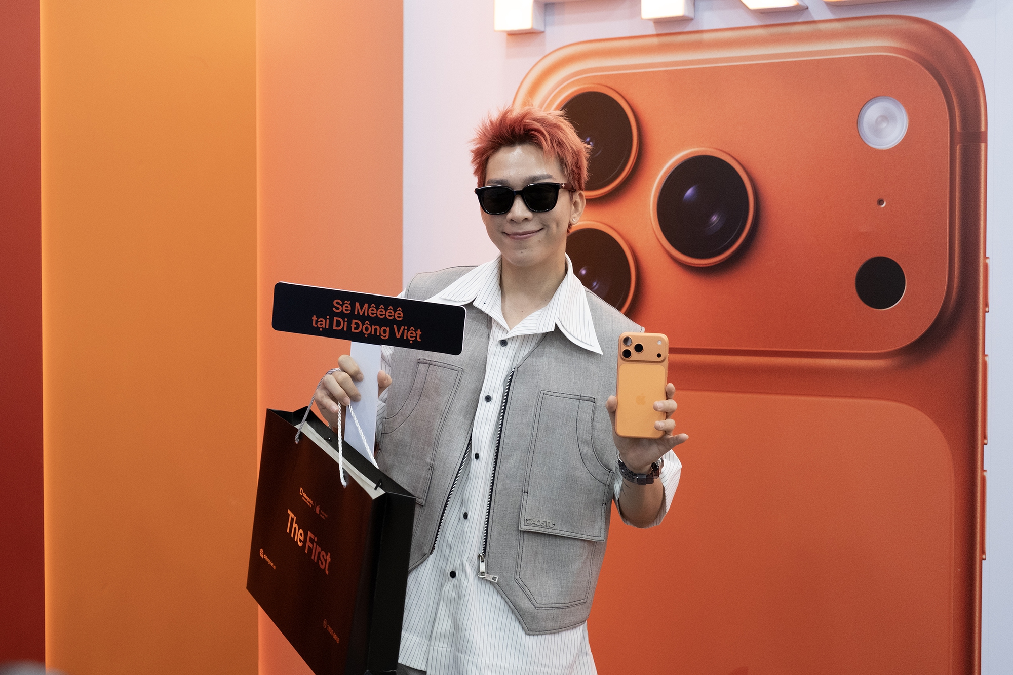 Khách hàng Việt được nhận iPhone 17 sớm hơn cả Mỹ, các đại lý sốt xình xịch, màu cam chiếm sóng!- Ảnh 5.