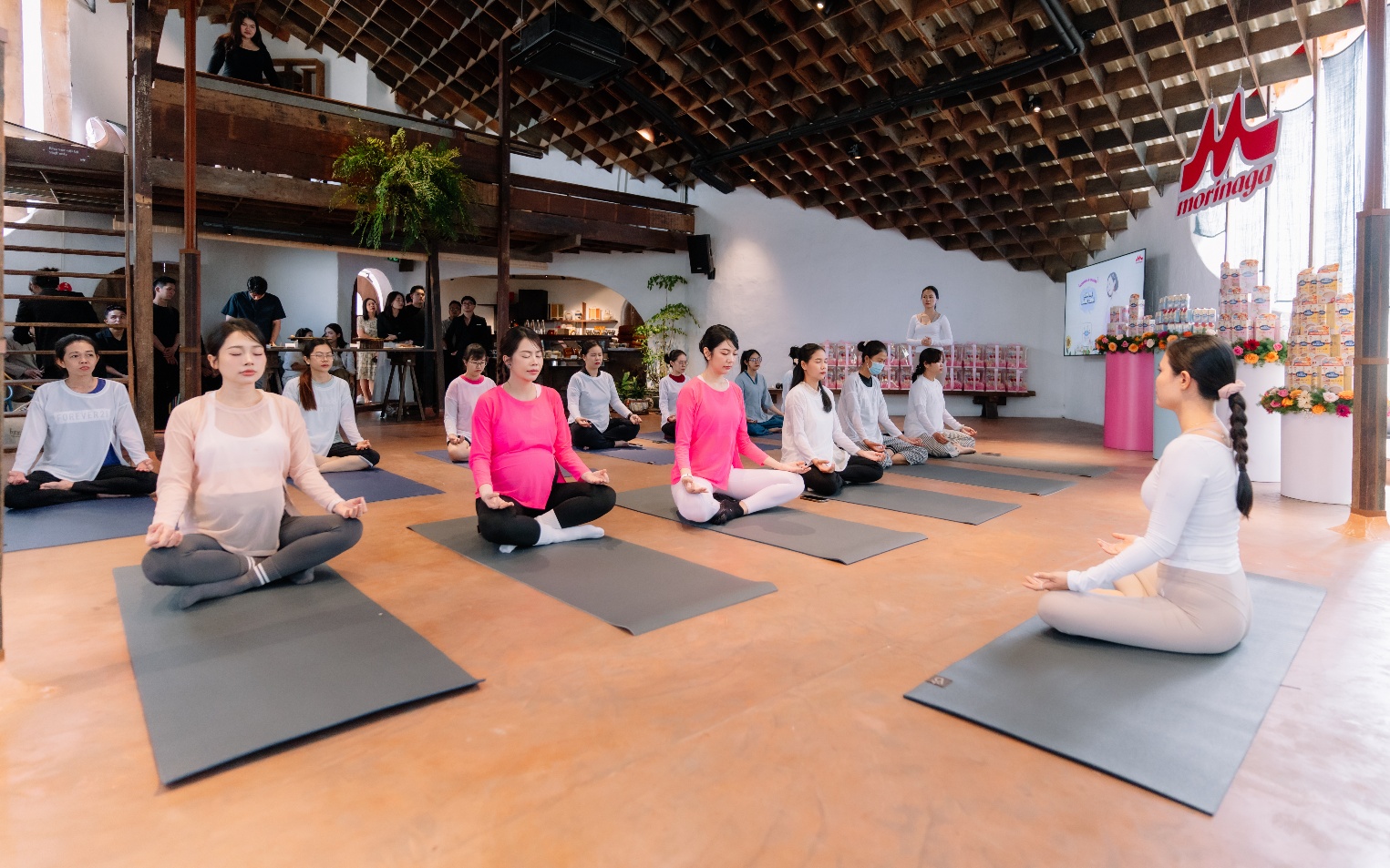 Thai kỳ chill cùng E-Okasan: Bí quyết sống khỏe – đẹp – tích cực từ Morinaga 4 Các mẹ bầu cùng thư thái tâm trí với các động tác yoga dành riêng cho thai kỳ