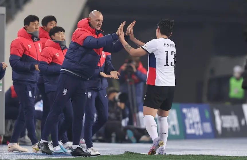 hlv-cua-doi-tuyen-nepal-noi-su-that-ve-chu-nha-viet-nam (2).jpg