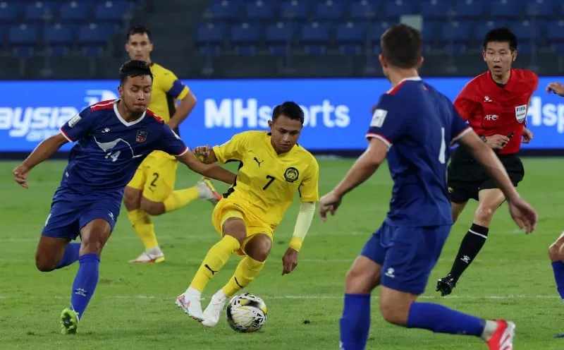 hlv-cua-doi-tuyen-nepal-noi-su-that-ve-chu-nha-viet-nam (3).jpg