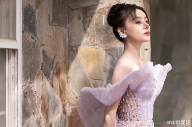 Viên San San từng khẳng định bản thân chỉ cần “thở cũng bị ghét”.