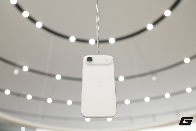 Người Việt không ngại giá cao: iPhone 17 Pro Max vẫn là 