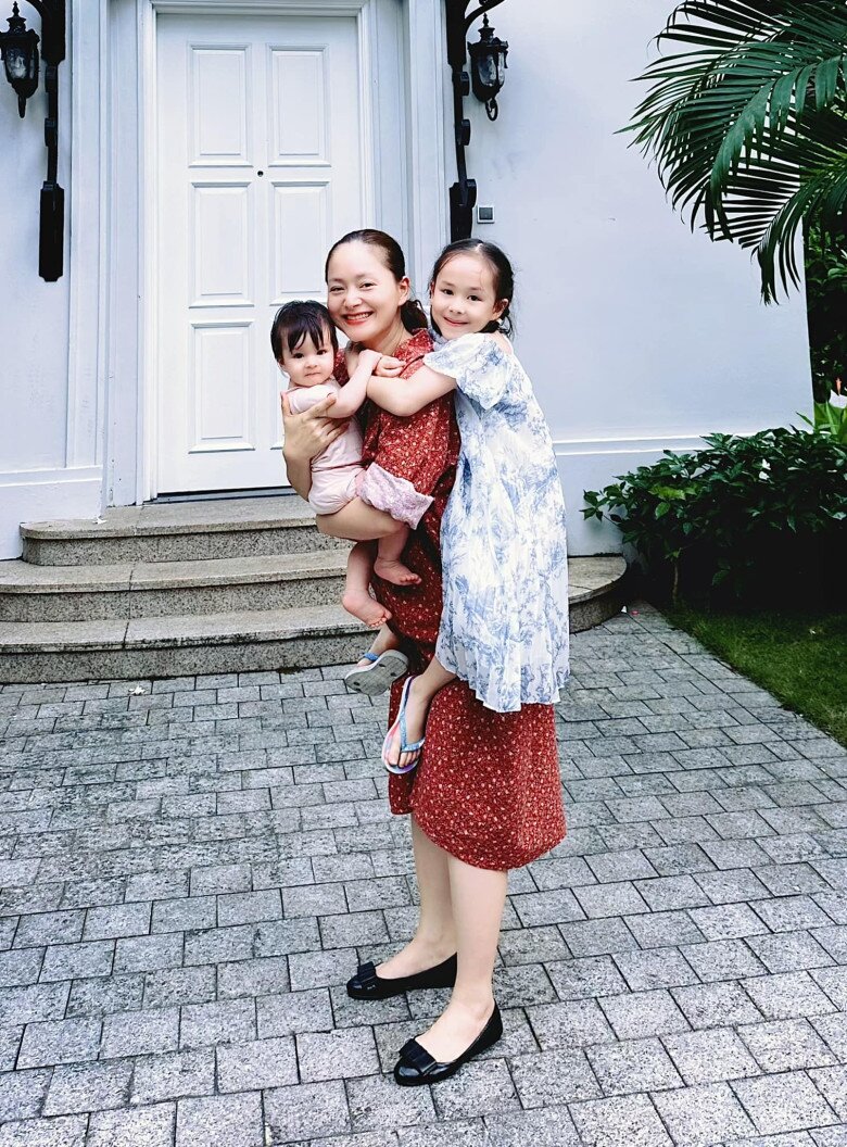 Mỹ nhân 8X khẳng định phụ nữ có quyền vừa làm việc, vừa nuôi dưỡng con cái.