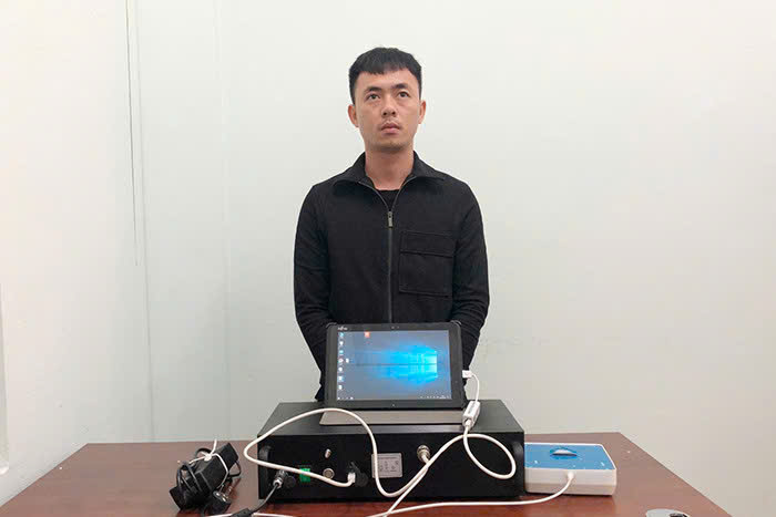 Công an cảnh báo nhận được kiểu tin nhắn phải xóa ngay nếu không muốn mất tiền trong tài khoản- Ảnh 4.