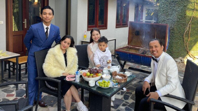 Khánh Thi có mối quan hệ tốt đẹp với Khánh Linh - vợ Chí Anh.