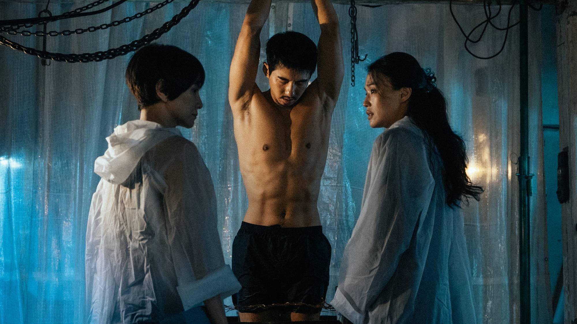 Thức cả đêm vì phim 18+ siêu hay vừa chiếu: Nữ chính đẹp kinh diễm, phong thần cả đời cũng không đủ- Ảnh 2.