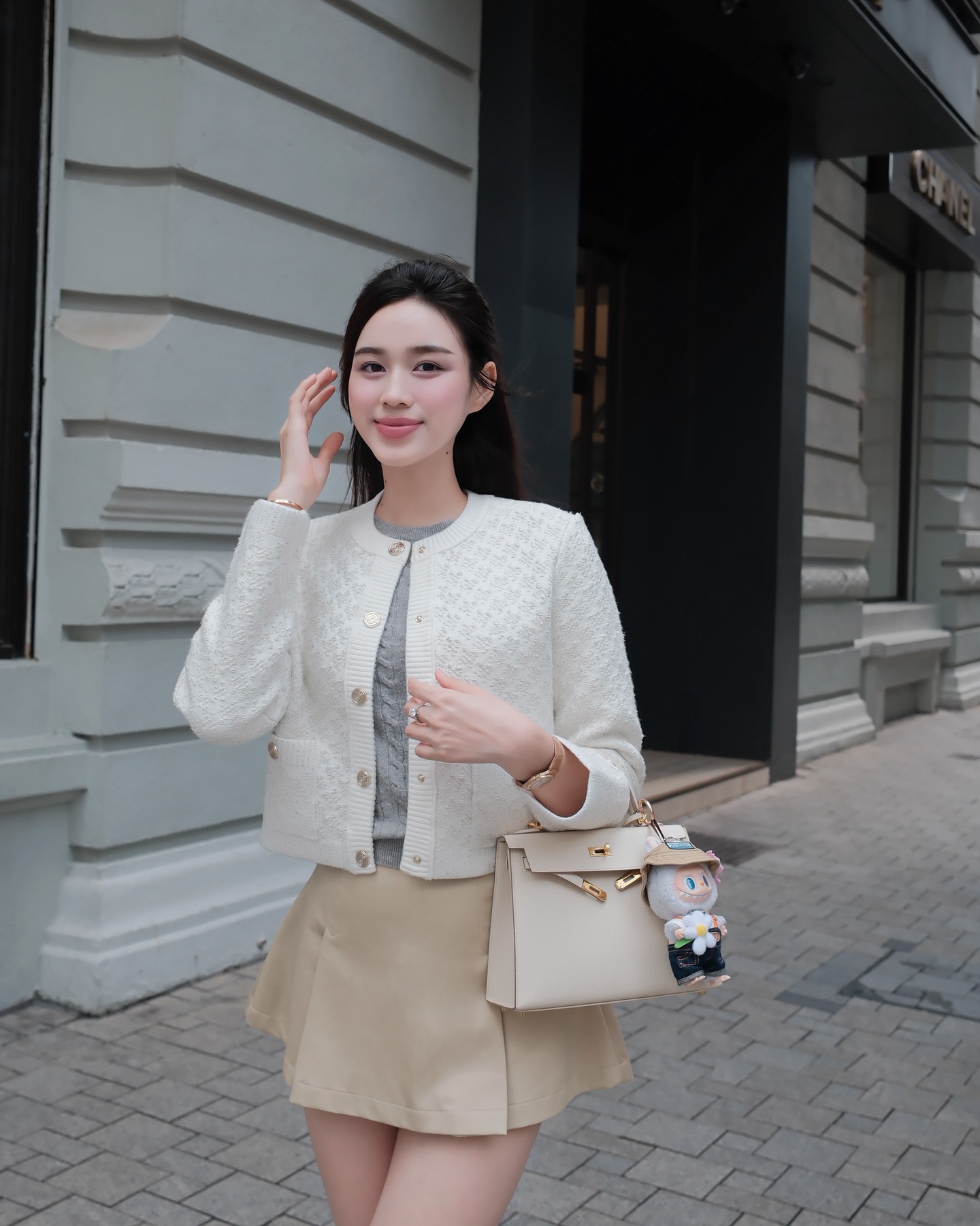 Mặc toàn đồ màu trung tính mà vẫn ra dáng người sắp làm dâu hào môn, chỉ có thể là Đỗ Hà! - Ảnh 6. Mặc toàn đồ màu trung tính mà vẫn ra dáng người sắp làm dâu hào môn, chỉ có thể là Đỗ Hà! - Ảnh 6.