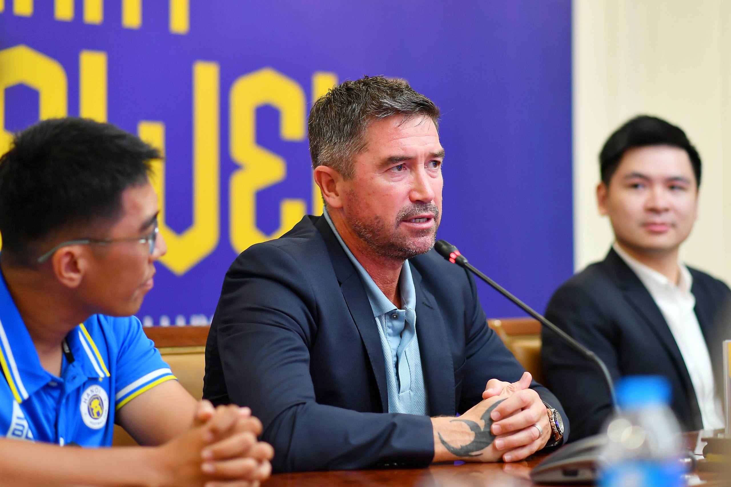 HLV Hà Nội Harry Kewell: ‘Có Robbie Fowler là bạn thân, tôi sẽ hiểu hơn bóng đá châu Á’ - Ảnh 7.