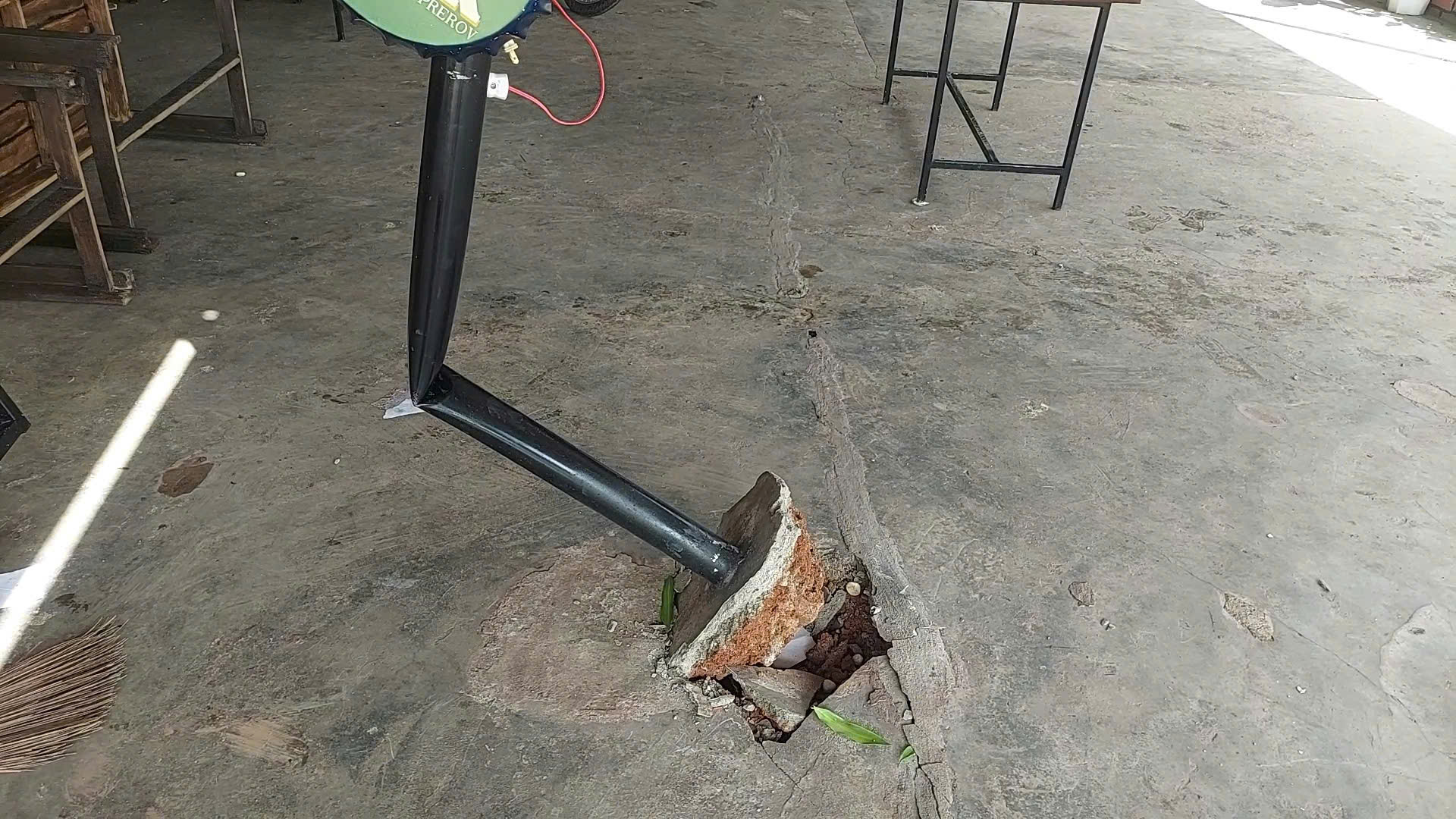 Người chứng kiến vẫn chưa hết sợ hãi 3 Ô tô lao vào quán nhậu khiến 1 người chết: Tài xế quỳ lạy rồi bỏ trốn - Ảnh 3.