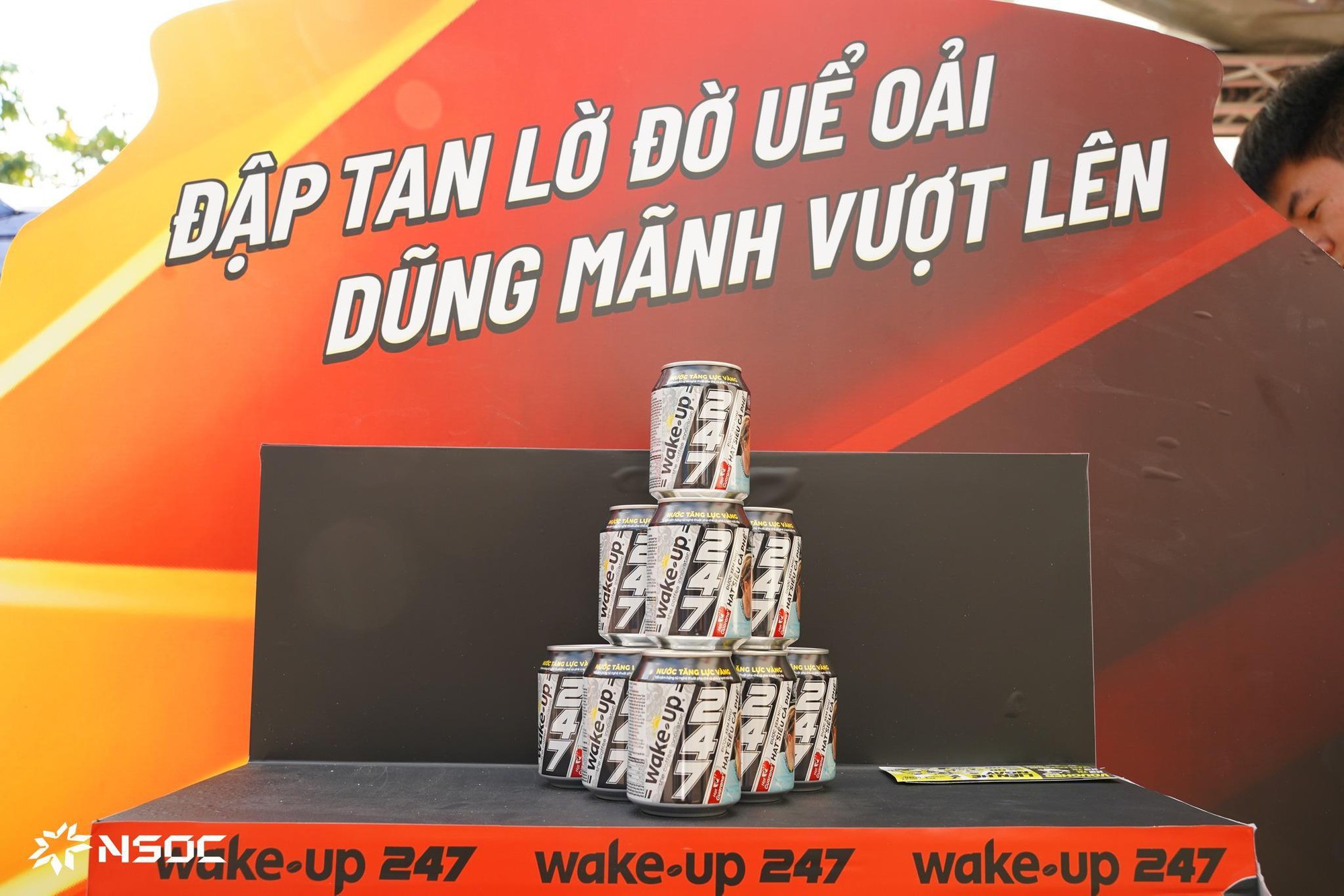 Wake-up 247 tiếp năng lượng cho sinh viên “bùng nổ” cùng NSOC 2025- Ảnh 5.