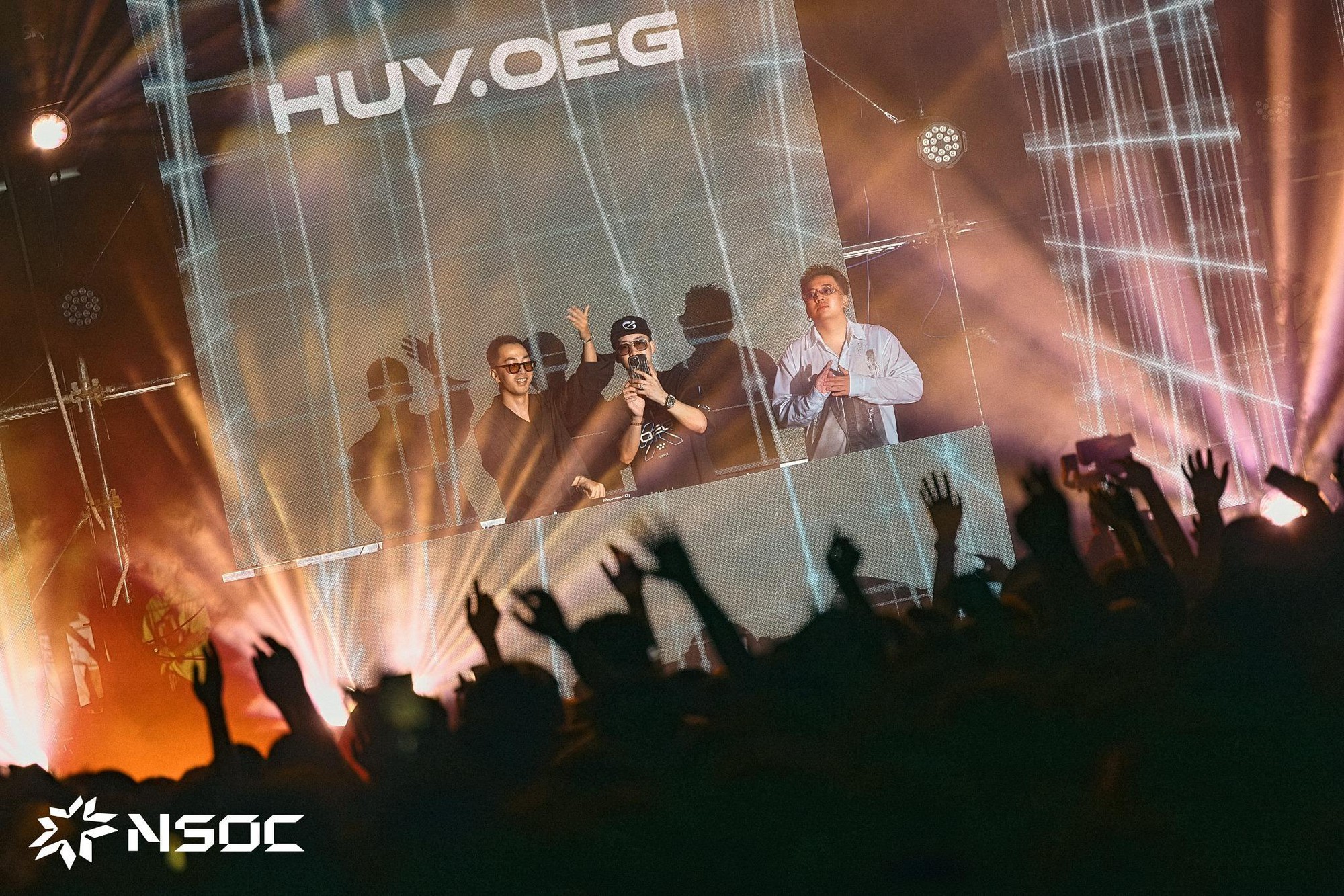 Wake-up 247 tiếp năng lượng cho sinh viên “bùng nổ” cùng NSOC 2025- Ảnh 9.