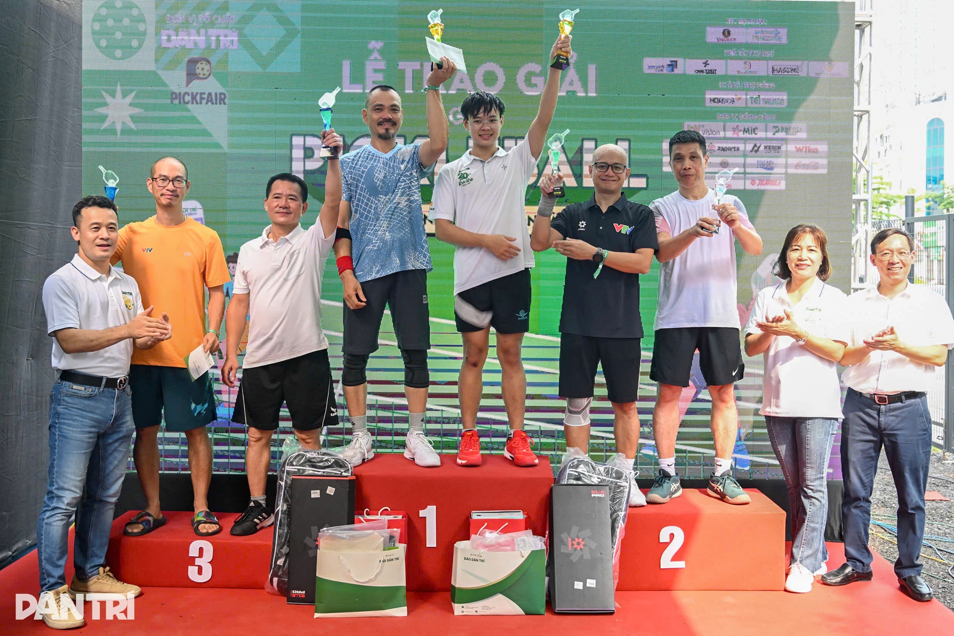 Cặp VĐV 2K chiến thắng đầy kịch tính trước ứng cử viên vô địch Hằng Adam - 17