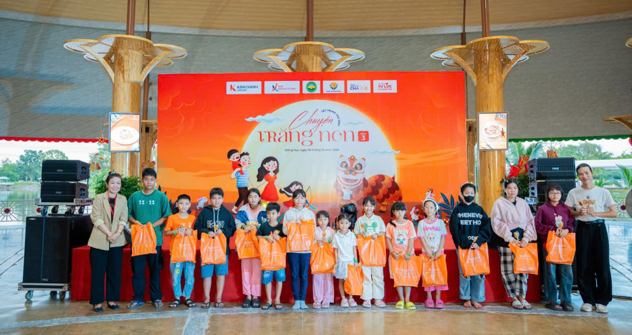 Quỹ Khởi sự từ tâm viết tiếp ‘Chuyện trăng non’ mùa 3 cho trẻ em yếu thế 4 Quỹ Khởi sự từ tâm viết tiếp ‘Chuyện trăng non’ mùa 3 cho trẻ em yếu thế - Ảnh 4.