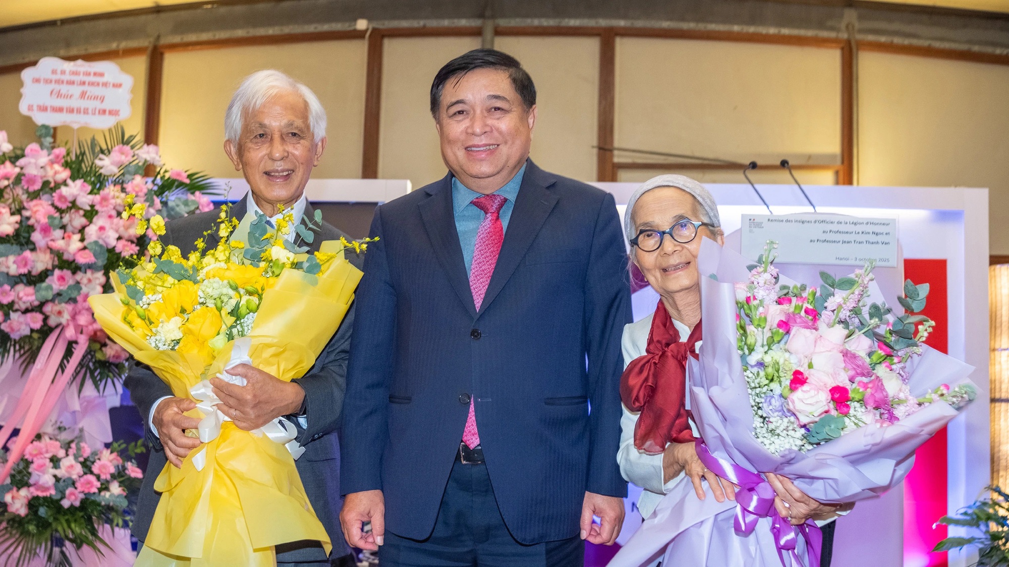 - Ảnh 2. - Ảnh 2.