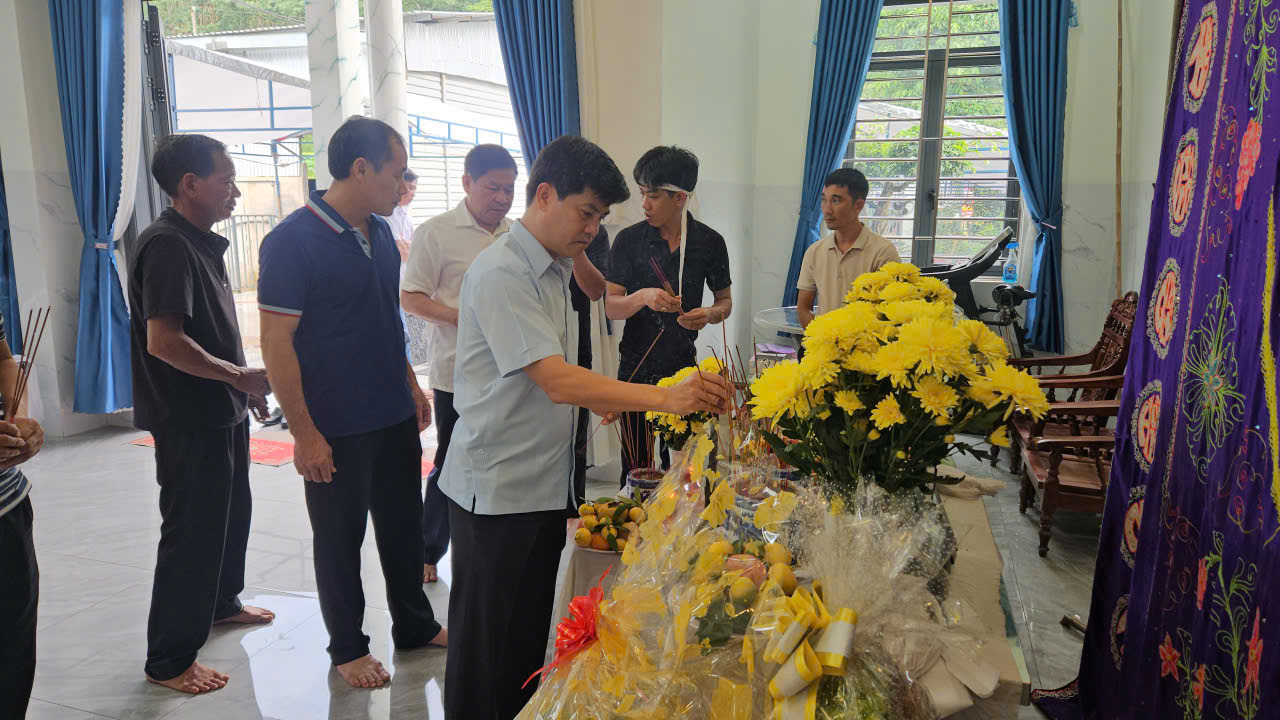 Vụ 3 người bị bắn tử vong ở Đồng Nai: Tiếc thương 2 vợ chồng hiền lành- Ảnh 5. Vụ 3 người bị bắn tử vong ở Đồng Nai: Tiếc thương 2 vợ chồng hiền lành- Ảnh 5.