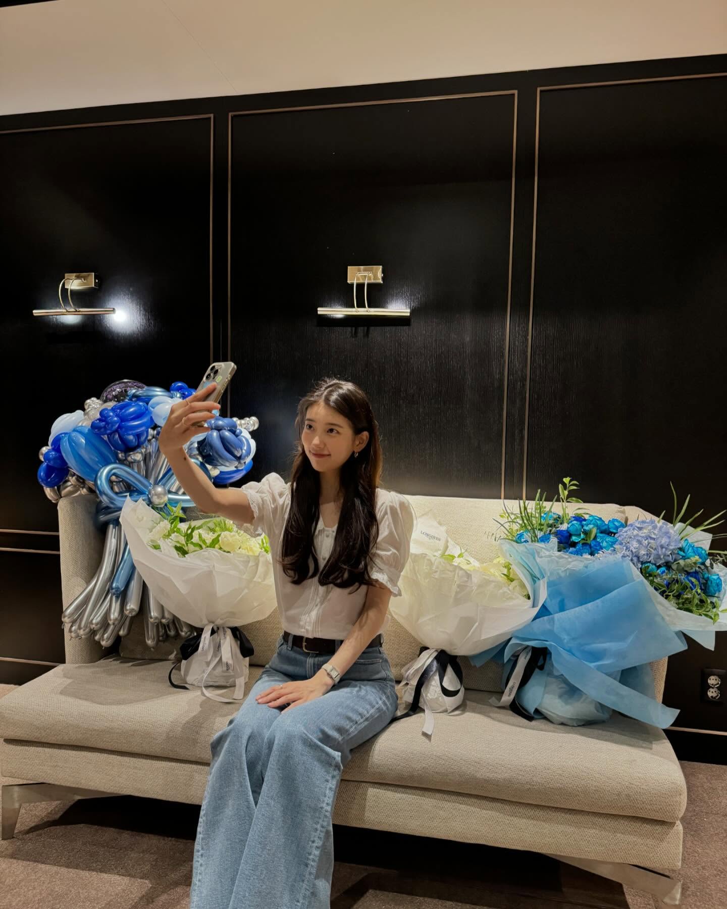 Đẹp lộng lẫy như nữ chính Genie, Make a Wish cũng chỉ thích mặc đồ tối giản - Ảnh 3.