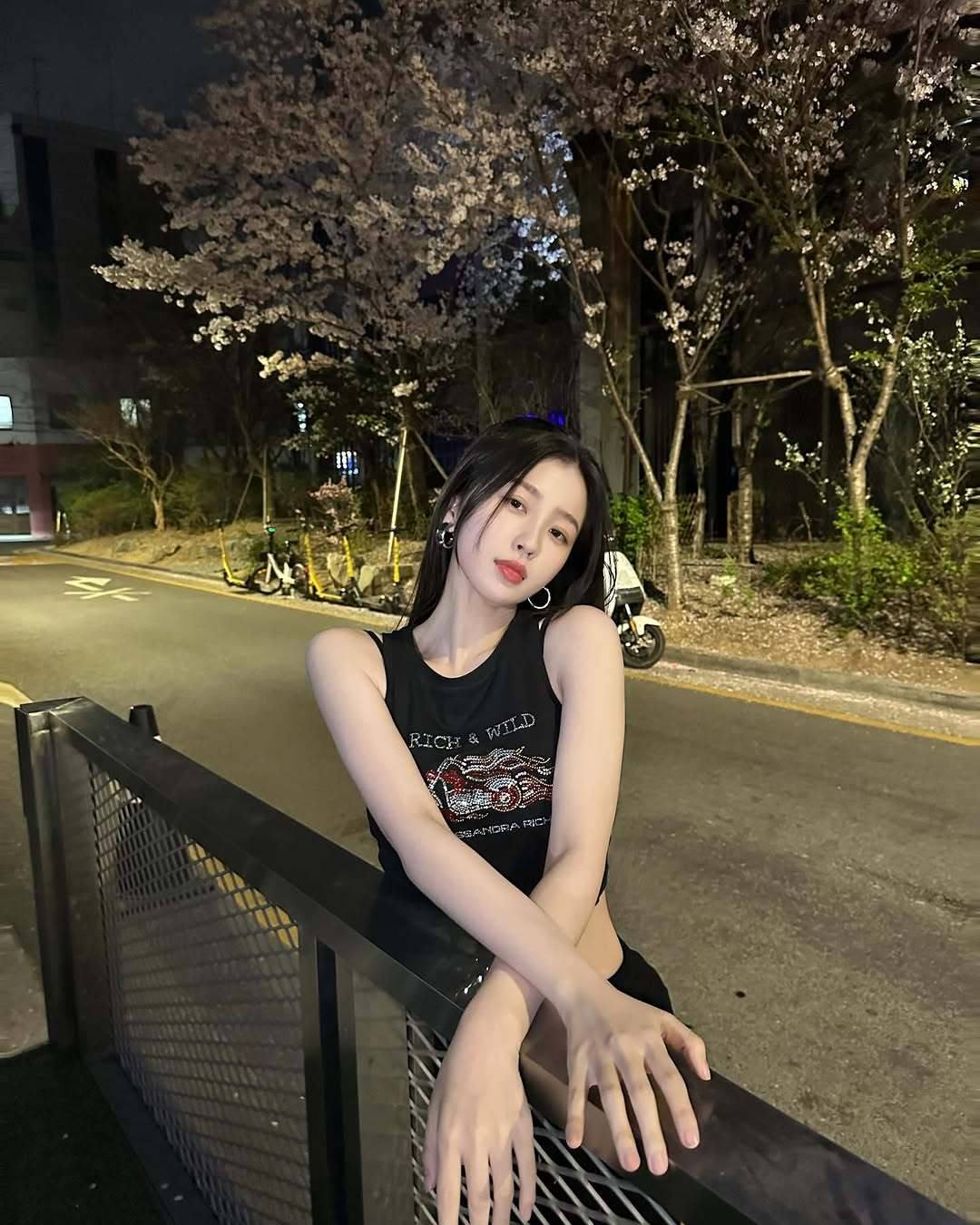 4 mỹ nhân showbiz này không giả tạo thì ai giả tạo? - Ảnh 2.