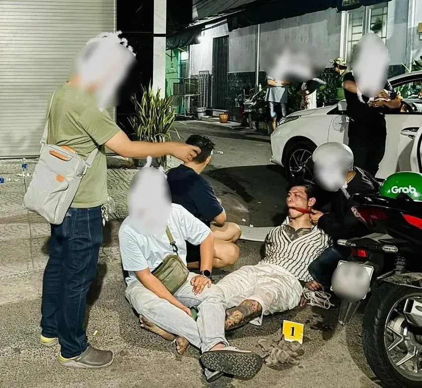 trum-giang-ho-tu-co-phi-tang-5kg-ketamine-8-banh-heroin-xuong-bon-cau (3).jpg