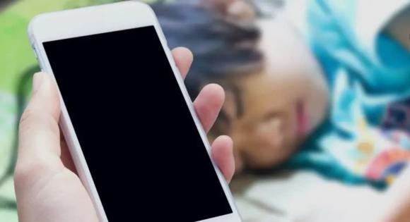 điện thoại ảnh hưởng đến trẻ, tác hại của điện thoại