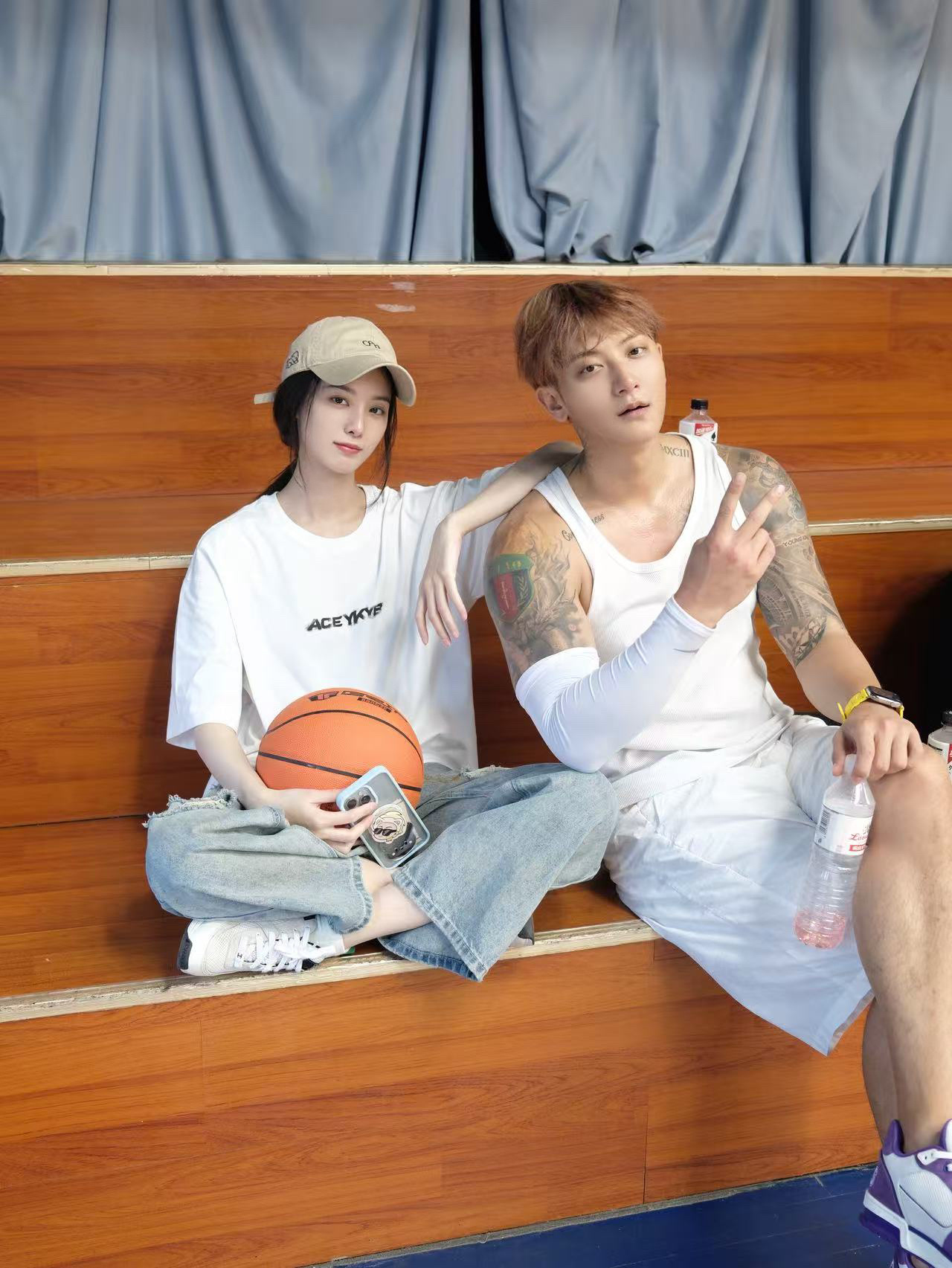 Nàng thơ gen Z thử 12 chiếc váy cưới trước thềm hôn lễ với 