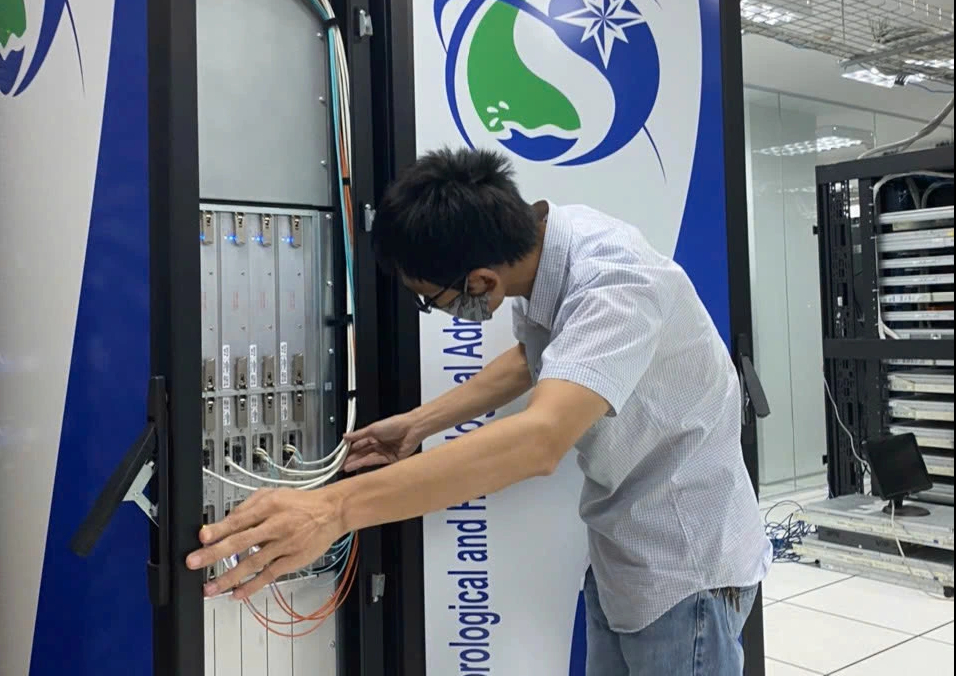 Đưa siêu máy tính, ứng dụng Al vào dự báo bão, mưa lớn 1 Đưa siêu máy tính, ứng dụng Al vào dự báo bão, mưa lớn - Ảnh 2.