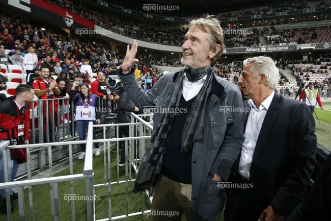 clb-manchester-united-lai-doi-dien-nguy-co-bi-ban (3).jpg