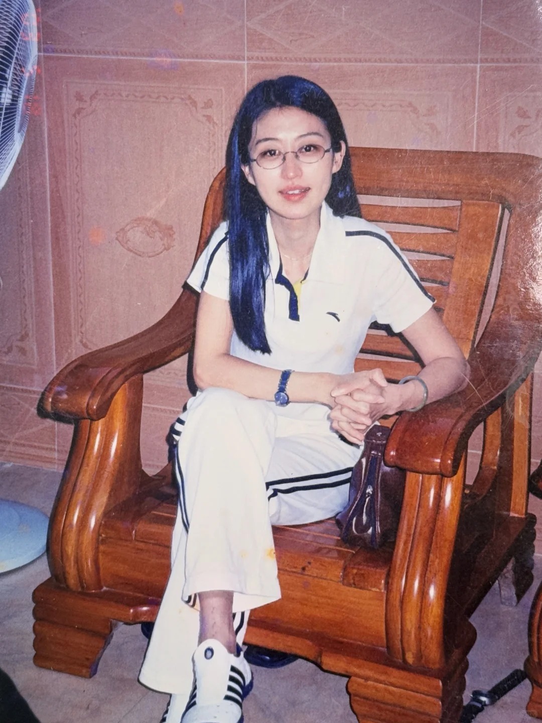 "Giảm sức mạnh của con tướng này giúp tôi": Dân mạng tuyên bố khi xem ảnh 2 mẹ con cách nhau vài chục năm - Ảnh 4.