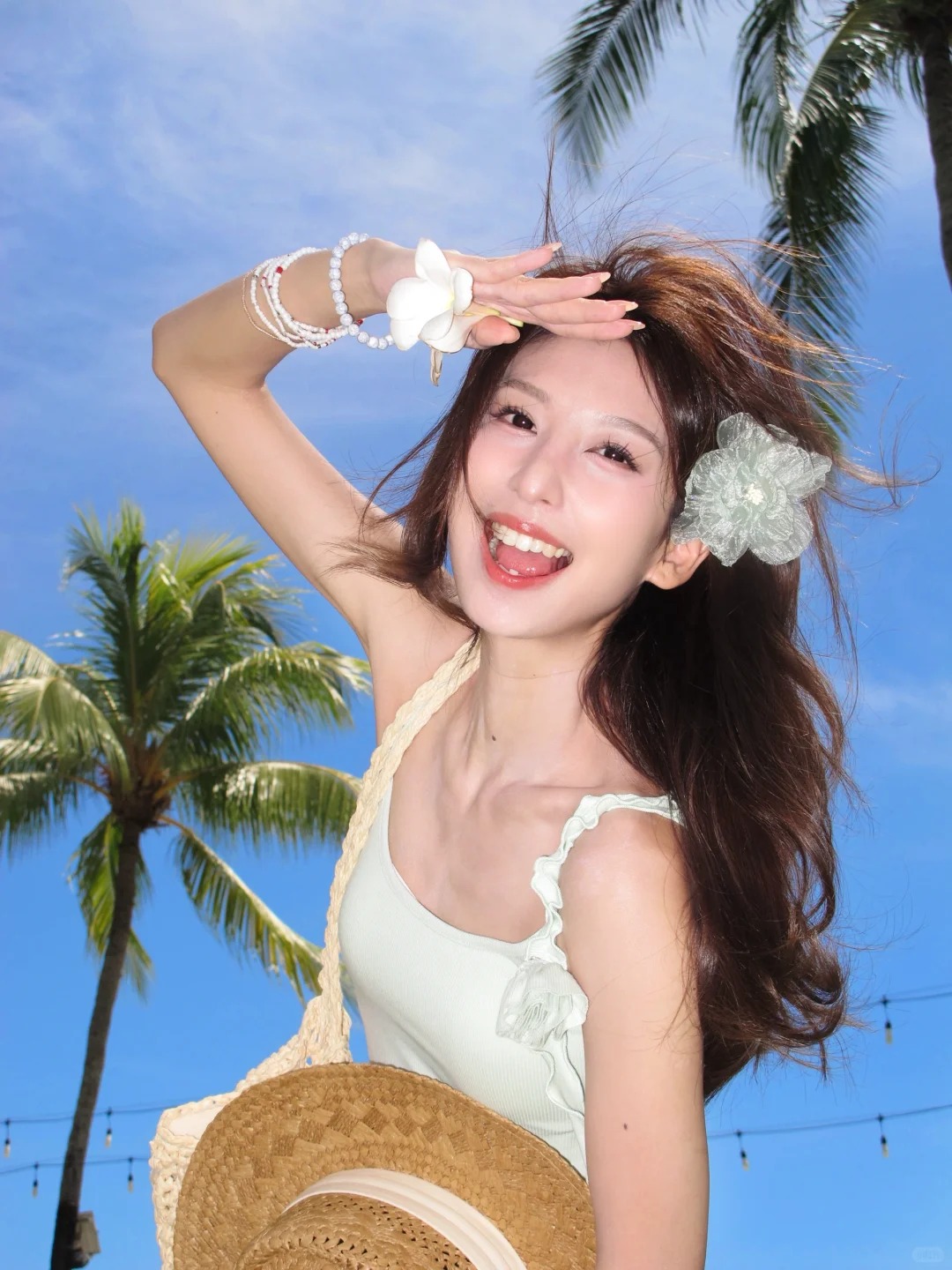 "Giảm sức mạnh của con tướng này giúp tôi": Dân mạng tuyên bố khi xem ảnh 2 mẹ con cách nhau vài chục năm - Ảnh 10.