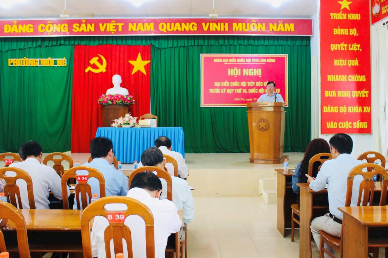 Đoàn ĐBQH tỉnh Lâm Đồng: Đưa ý kiến 'nóng' của cử tri đến nghị trường Quốc hội - Ảnh 2.