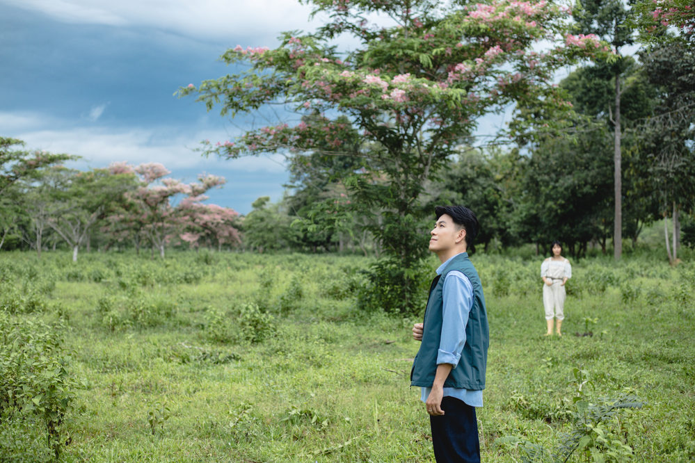 1760178896 380 Ho Trung Dung ra mat ca khuc duoc ap u