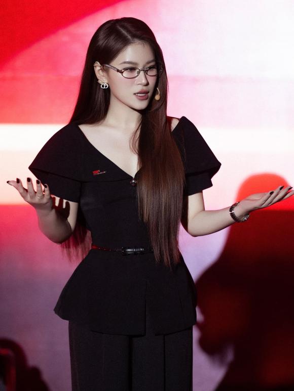 Sao Việt 11/10, tin sao việt mới nhất