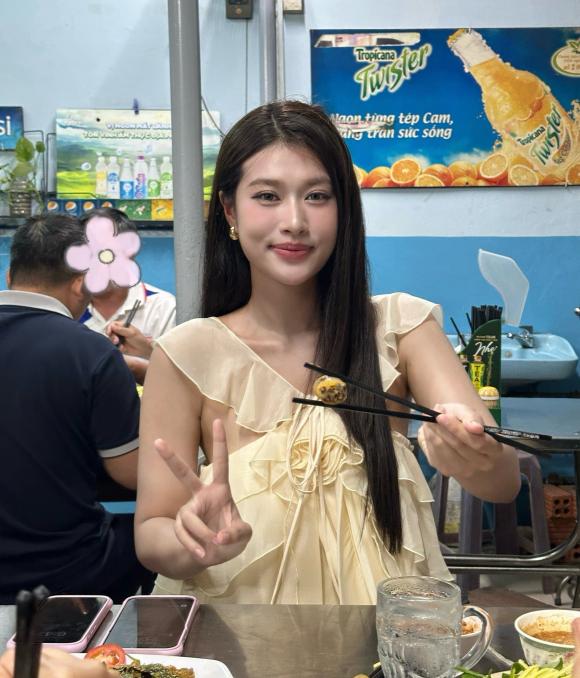 Sao Việt 11/10, tin sao việt mới nhất