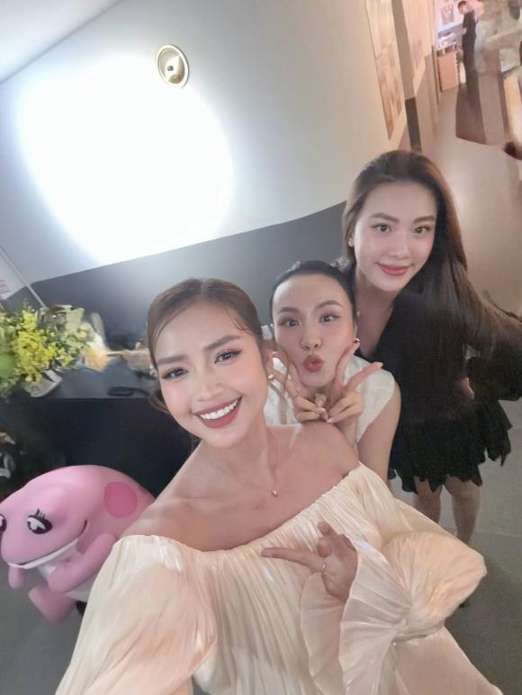 Sao Việt 11/10, tin sao việt mới nhất