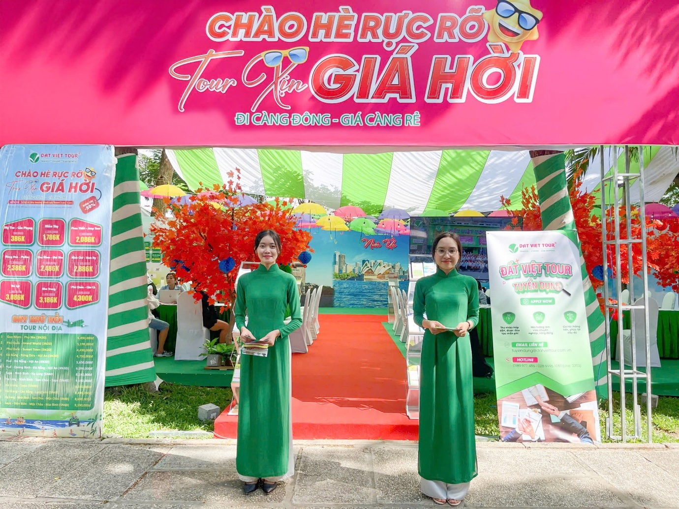 Khách hàng nô nức check-in, đặt tour, nhận quà tại gian hàng Đất Việt Tour- Ảnh 7.