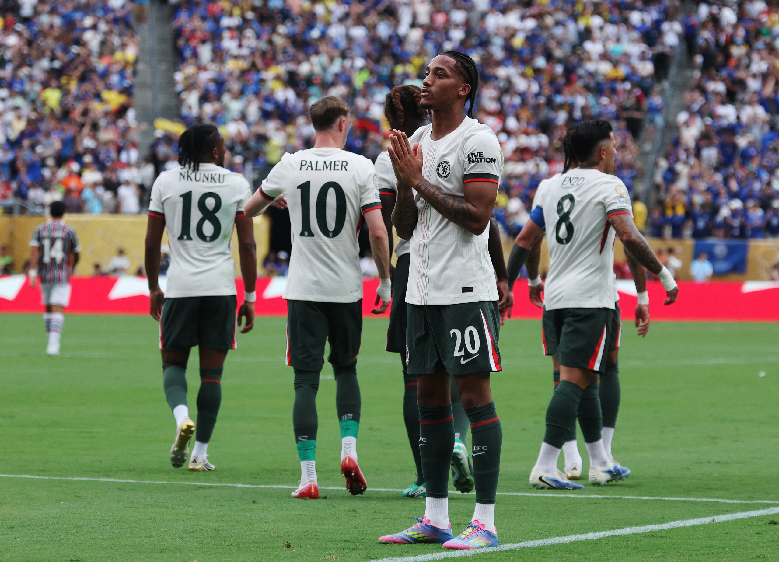 Hàng thủ toàn ‘ông già’ hết phép, ngựa ô Fluminense bất lực nhìn Chelsea vào chung kết - Ảnh 4.