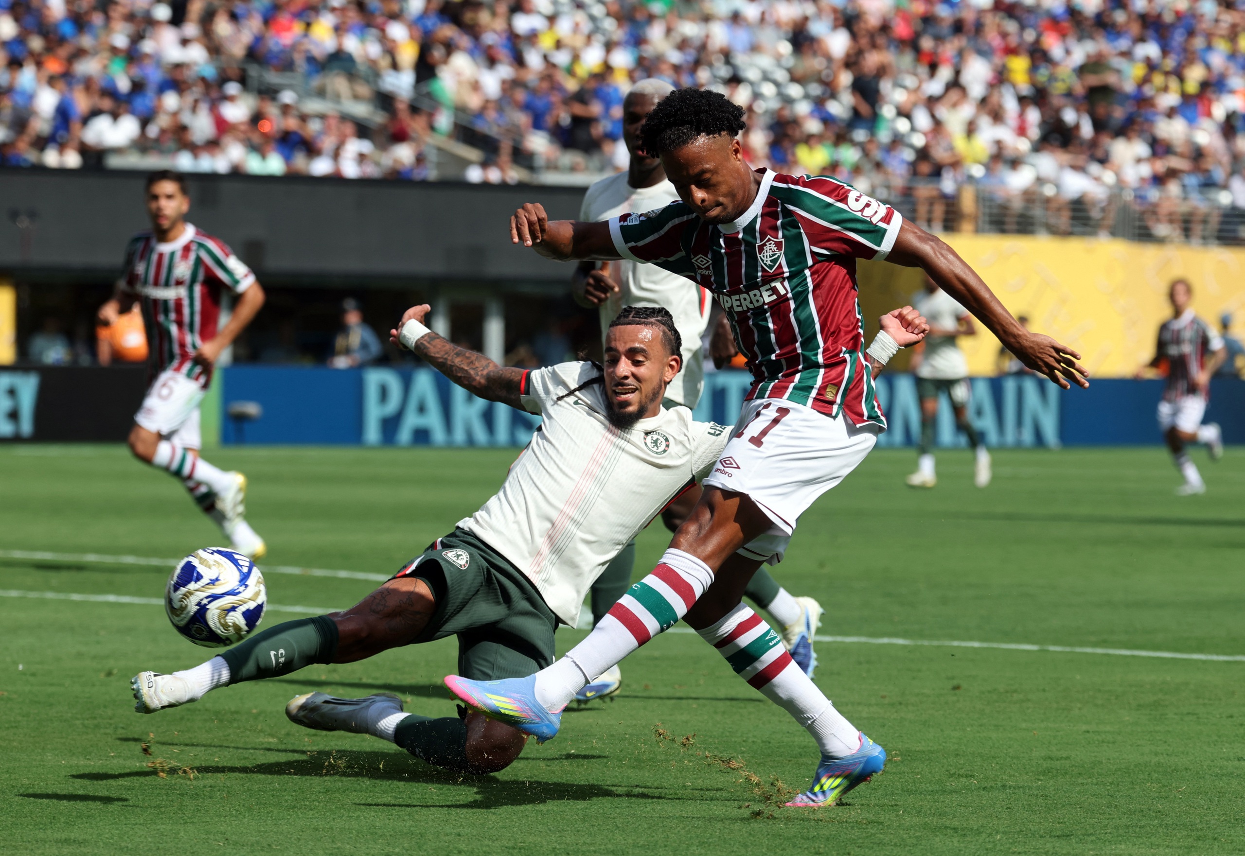 Hàng thủ toàn ‘ông già’ hết phép, ngựa ô Fluminense bất lực nhìn Chelsea vào chung kết - Ảnh 6.