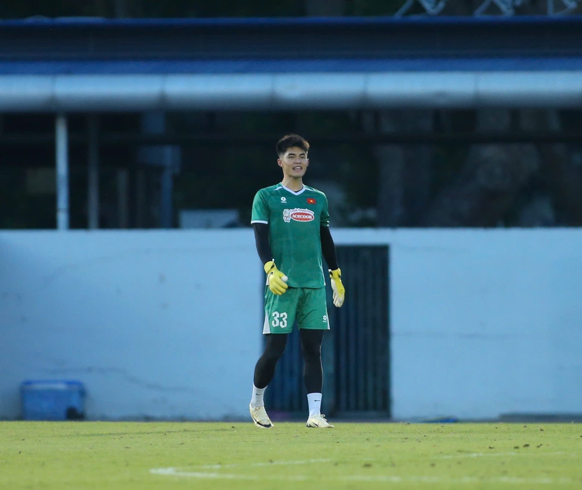 Không còn ‘tòa tháp’ 1,95 m của HAGL, U.23 Việt Nam còn ai chuyên trị bóng bổng? - Ảnh 2.