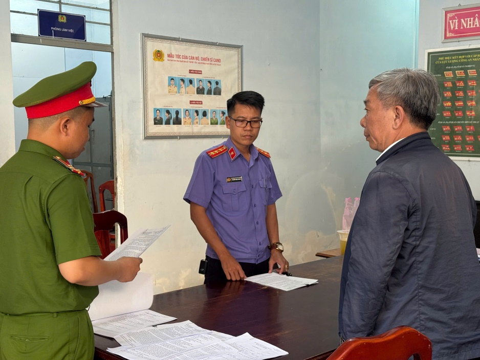 Vì sao cựu Giám đốc Bệnh viện Đa khoa Bình Thuận và Giám đốc CDC Bình Thuận bị bắt? - Ảnh 3.