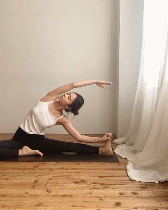 Tập yoga sau phẫu thuật thẩm mỹ: Nên tập sau bao lâu? - Ảnh 2. Tập yoga sau phẫu thuật thẩm mỹ: Nên tập sau bao lâu? - Ảnh 2.