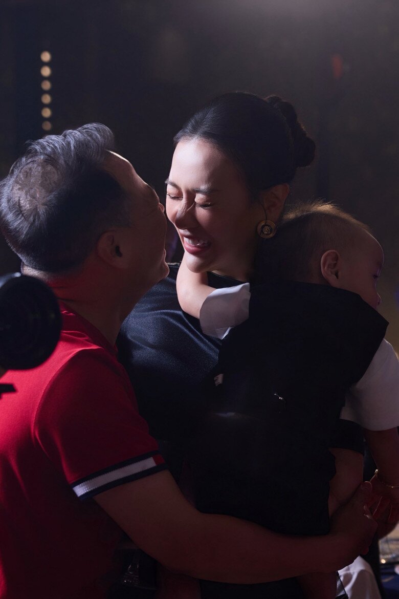 Phương Oanh hạnh phúc khi được chồng hỗ trợ để cô yên tâm đóng phim.