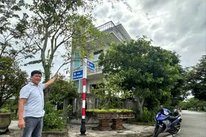 Bất lực đi đòi lại căn nhà của mình đã cho UBND thị trấn thuê