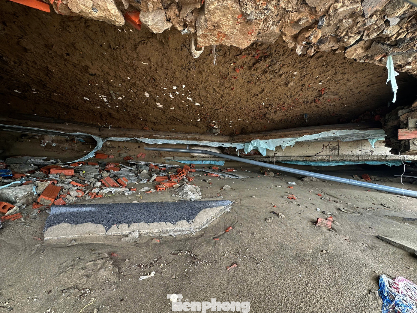 Tận thấy khu du lịch có hàng chục căn villa 'rách nát' do bão- Ảnh 11.