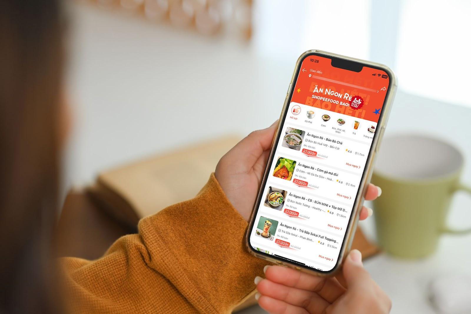 Khuấy động tháng 10 rực rỡ, ShopeeFood mời bạn nhập hội “Siêu Tiệc Vạn Deal”- Ảnh 2.