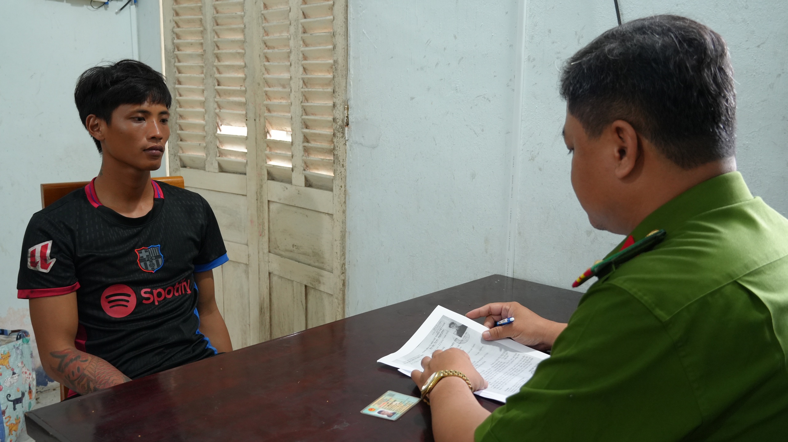 An Giang và Đồng Tháp bắt giữ 3 đối tượng trốn truy nã- Ảnh 3.