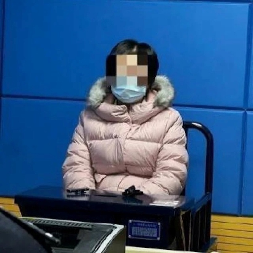 Đóng giả thành đàn ông lừa tình, lừa tiền bạn thân suốt 12 năm vì câu nói của phụ huynh "Cháu chẳng xinh đẹp gì" - Ảnh 2. Đóng giả thành đàn ông lừa tình, lừa tiền bạn thân suốt 12 năm vì câu nói của phụ huynh "Cháu chẳng xinh đẹp gì" - Ảnh 2.