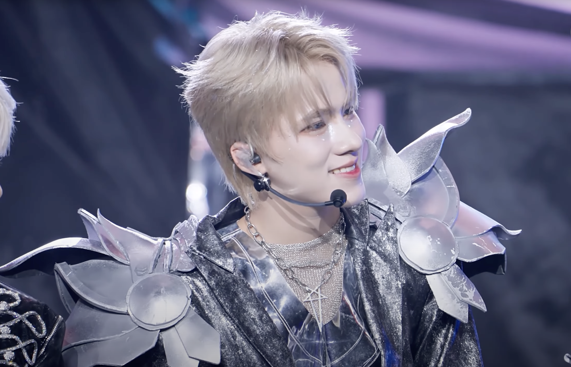 Anh Trai Say Hi diêm dúa!- Ảnh 6.