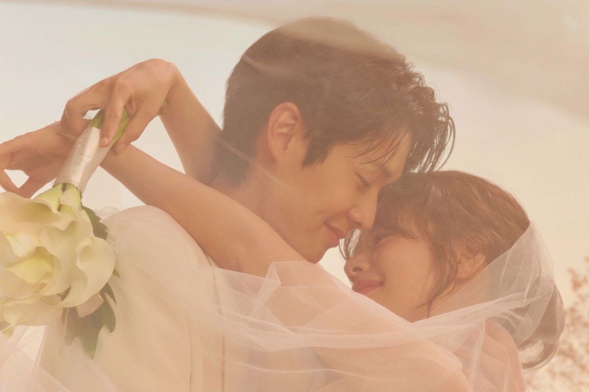 Những bộ phim Hàn xứng đáng "cày xuyên đêm" trong tháng 10 này: Từ chuyện tình nghìn năm tới cuộc hoán hồn dưới trăng- Ảnh 4.